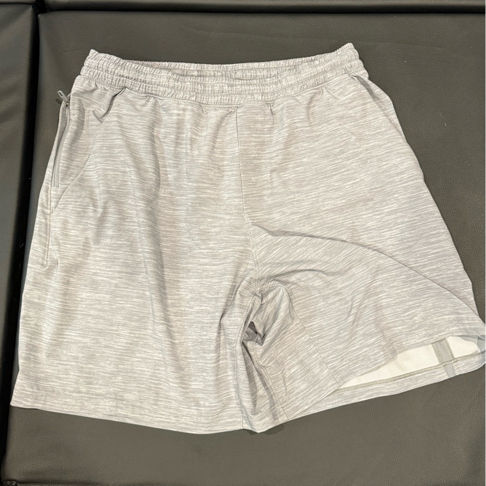 Men’s lululemon large Pace breaker short 7” inseam linerless